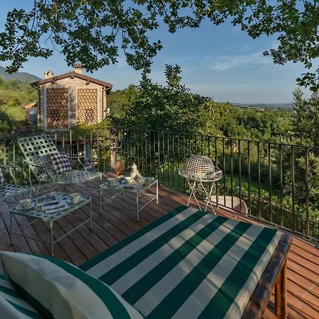 Villa Casale Pinoni *